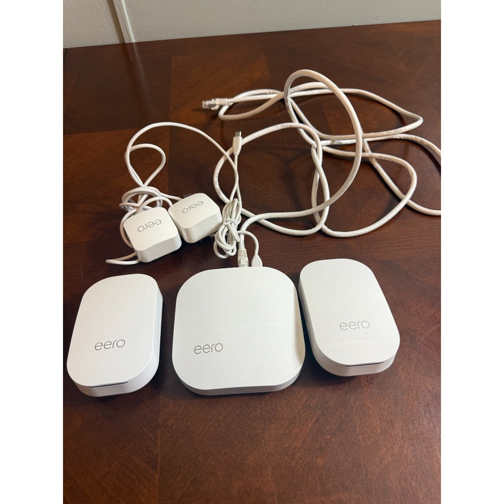 Eero Home WiFi System Mesh Router B010001‎ + 2 Beacons D010001 with Adapters